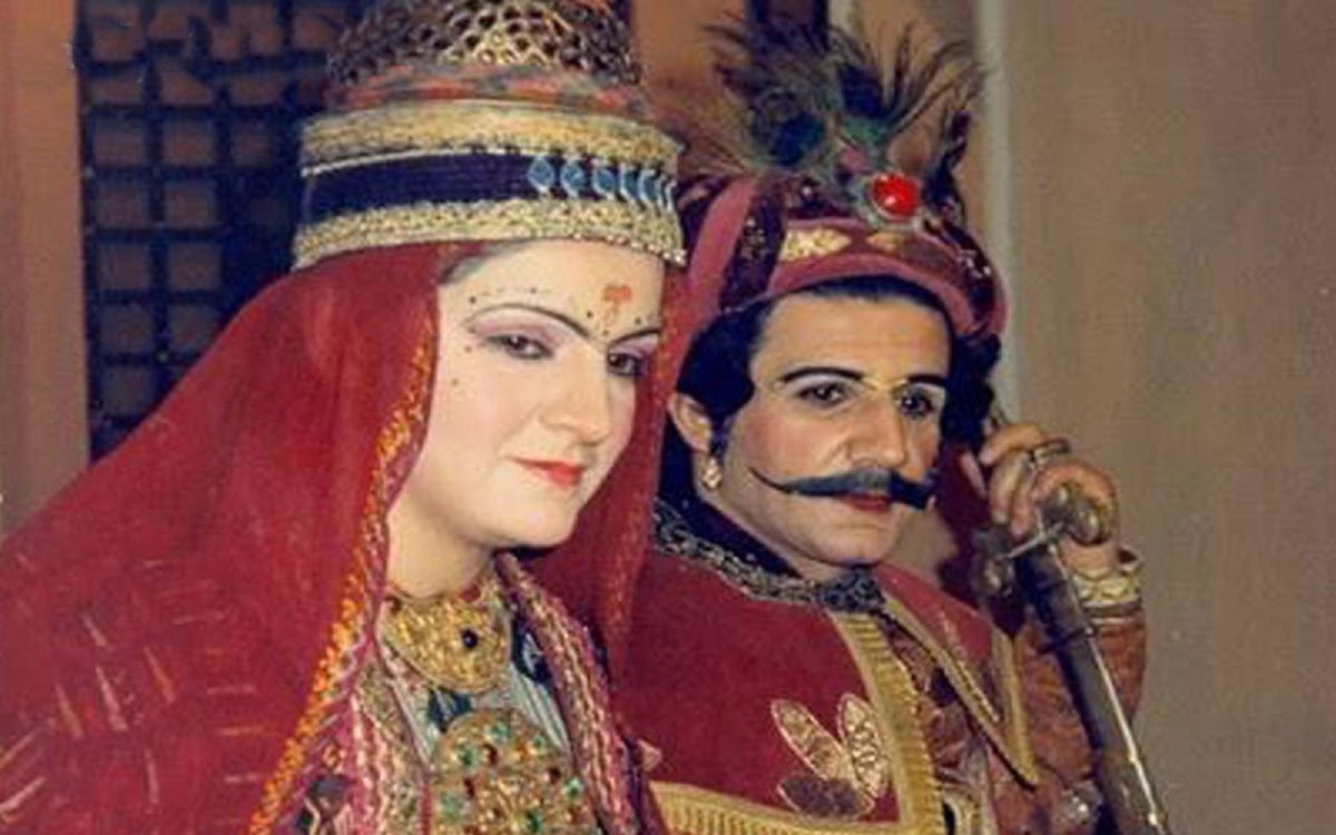 مهدی-هاشمی-و-گلاب-آدینه