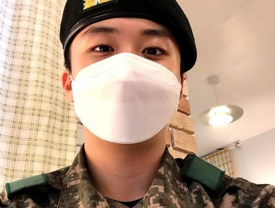 لی هیونگ سوک پسر دونگی در سربازی