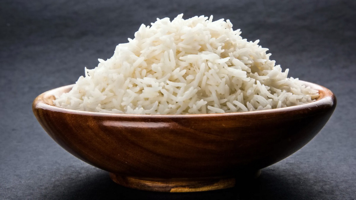 مصرف برنج بدون چاق شدن-خوردن در کاسه کوچک