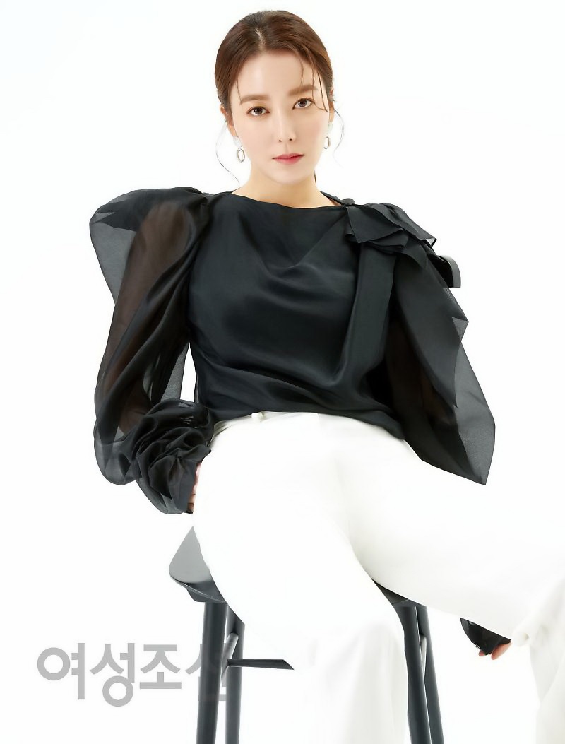 ملکه های سریال دونگی-لی سو یون 1
