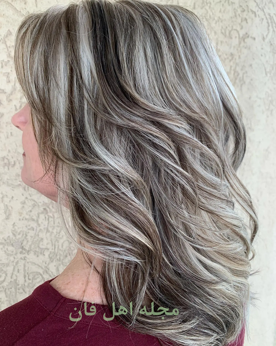 رنگ موهای جوان کننده-7-بلوند خاکستری