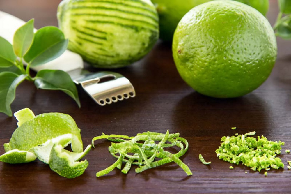 از بین بردن بوی پیاز از دست-عصاره لیمو