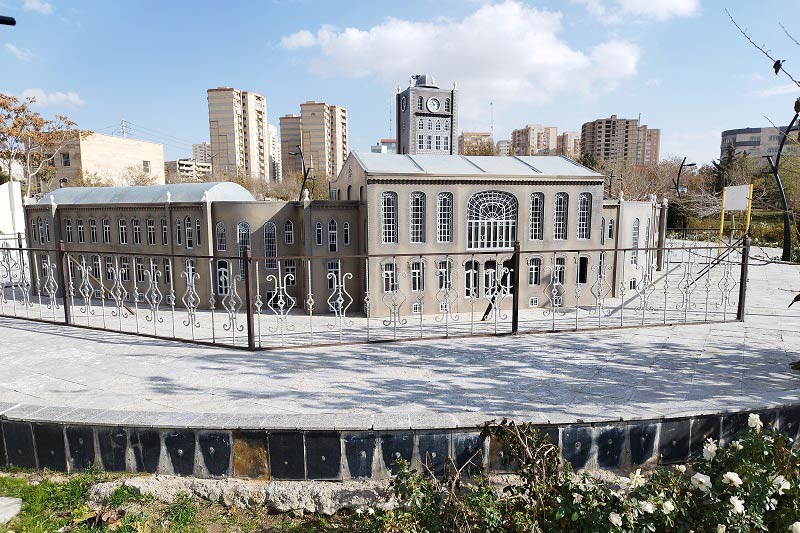 پارک مینیاتور تبریز (ماکت عمارت شهرداری تبریز)؛ منبع عکس: google maps؛ عکاس: Rasoul Aftabi