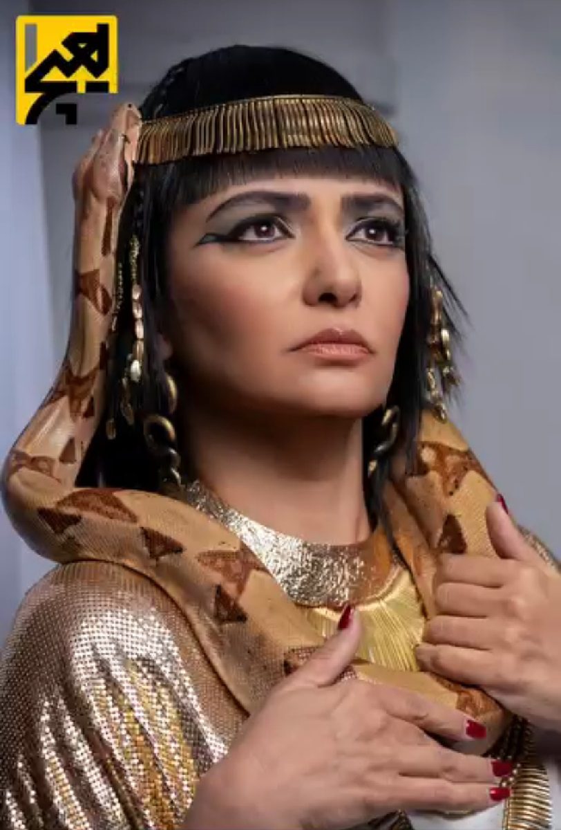 لیندا کیانی در نقش کلئوپاترا 3