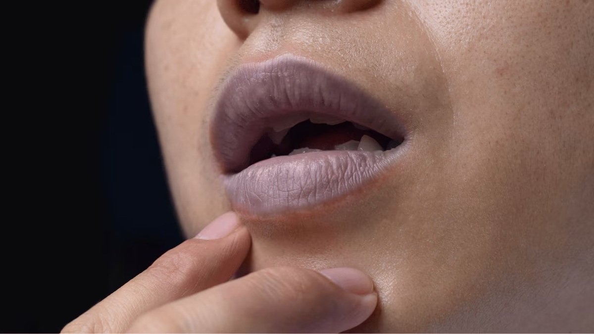 بهترین رنگ رژ لب مناسب برای لب های تیره