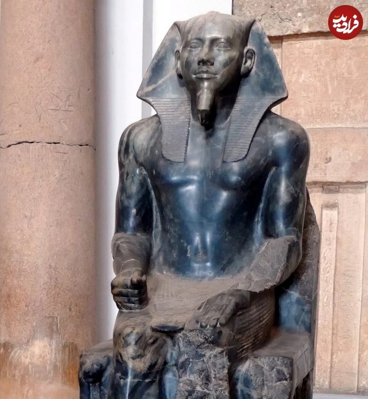 مشهورترین مجسمۀ مصر باستان مشهورترین مجسمۀ مصر باستان