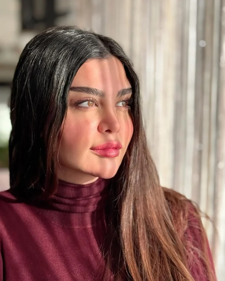 بیوگرافی احلام؛ از حضور در تیم فوتبال زنان سپاهان تا خوانندگی در دبی بیوگرافی احلام؛ از حضور در تیم فوتبال زنان سپاهان تا خوانندگی در دبی