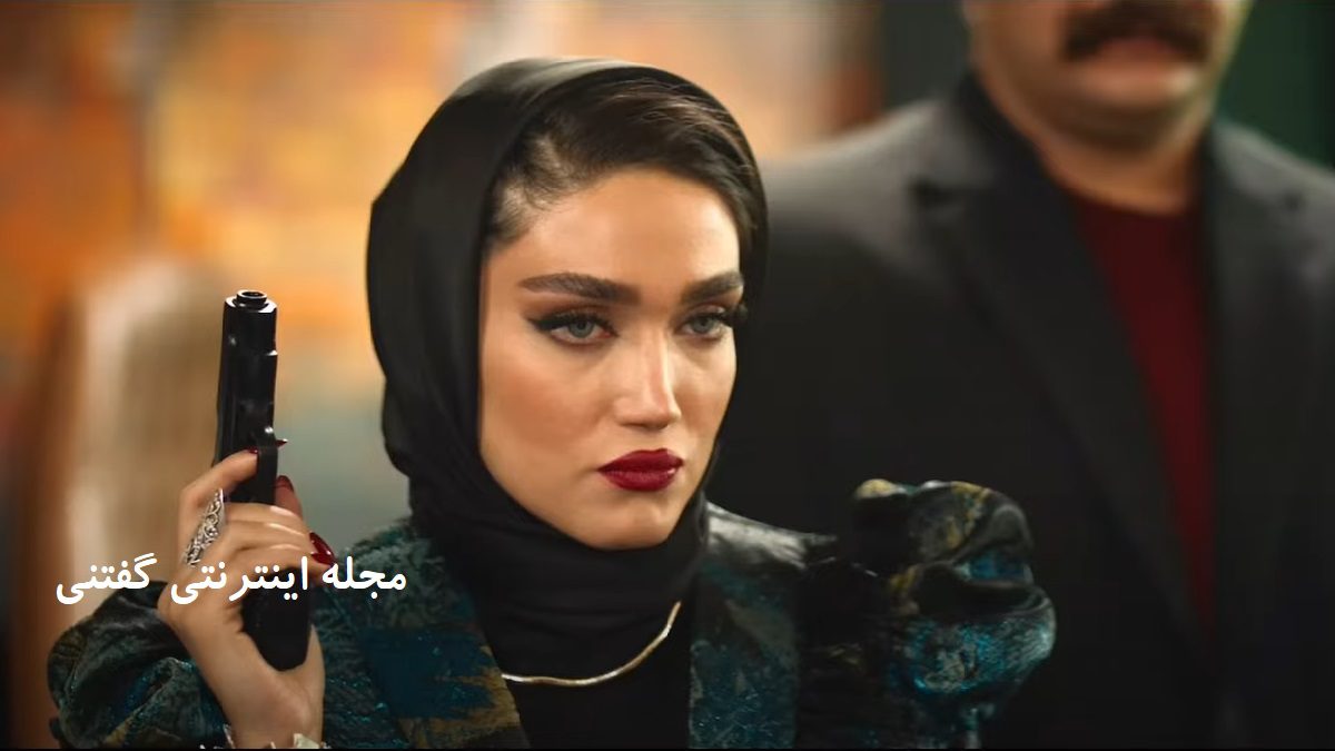 سلفی جذاب فرزانه قاسم زاده بازیگر فیلم دایناسور در پشت صحنه این فیلم کنار پژمان جمشیدی و امیر جعفری
