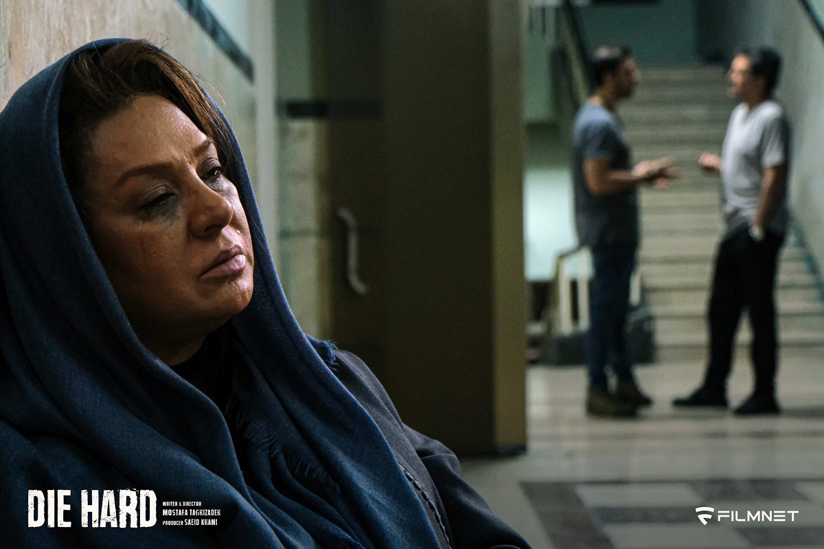 چهره شکسته‌ و موهای سفید نسرین مقانلو بازیگر “جان سخت” در عکس جدیدش